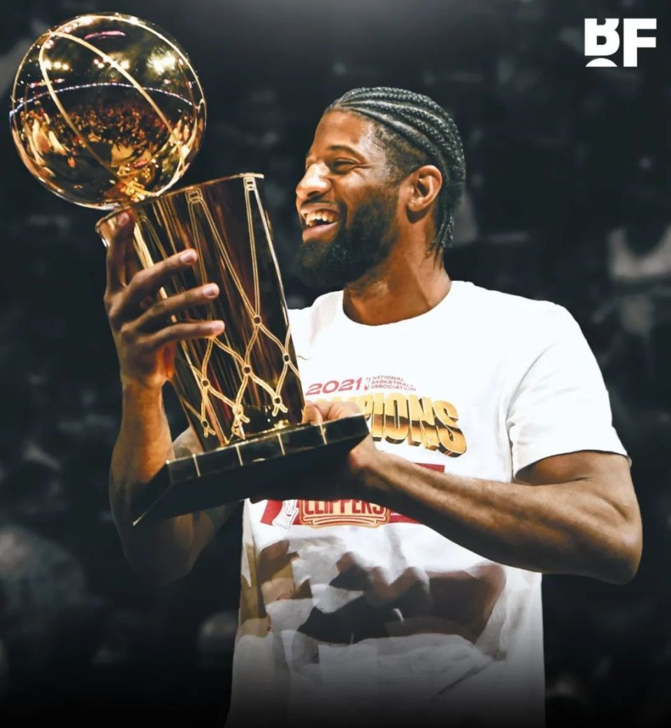 比利亚：传统9号位并没有消失，我非常欣赏阿尔瓦雷斯（比利亚称传统9号未绝迹，盛赞阿尔瓦雷斯）