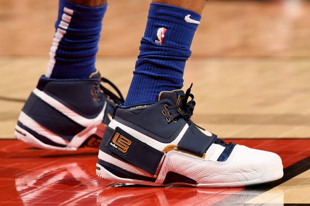 世体：孔德没有参加法国队训练，可能不会出战与乌克兰的比赛（世体：孔德缺席法国队训练，出战乌克兰存疑）