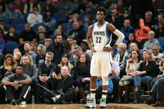 那不勒斯vs尤文：麦克托米奈首发，伊尔迪兹、小孔塞桑出战（那不勒斯对阵尤文：麦克托米奈先发，伊尔迪兹、小孔塞桑登场）