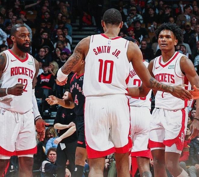 巴西记者：巴乙前锋克莱伯自由身加盟云南玉昆，签约两年（据巴西记者：巴乙前锋克莱伯自由转会云南玉昆，合同两年）