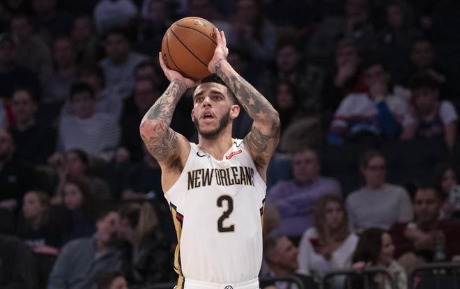 卫报：热刺有意富勒姆左后卫罗宾逊，也会寻找一名攻击型中场（卫报：热刺看中富勒姆左后卫罗宾逊，同时寻觅一名进攻型中场）