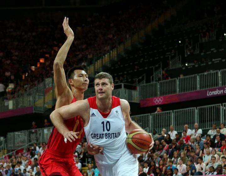 欧文快攻上篮制胜（欧文快攻上篮锁定胜局）