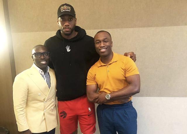 阿德耶米进球后做“安静点”手势，科瓦奇：为他的进球高兴（阿德耶米破门后做“安静”手势，科瓦奇：为这粒进球感到高兴）