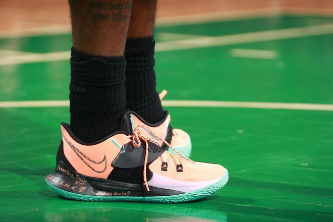 阿斯：皇马高层关注到教练组和球员脱节，他们希望球队反弹（阿斯：皇马高层察觉教练组与球员脱节，盼球队尽快反弹）