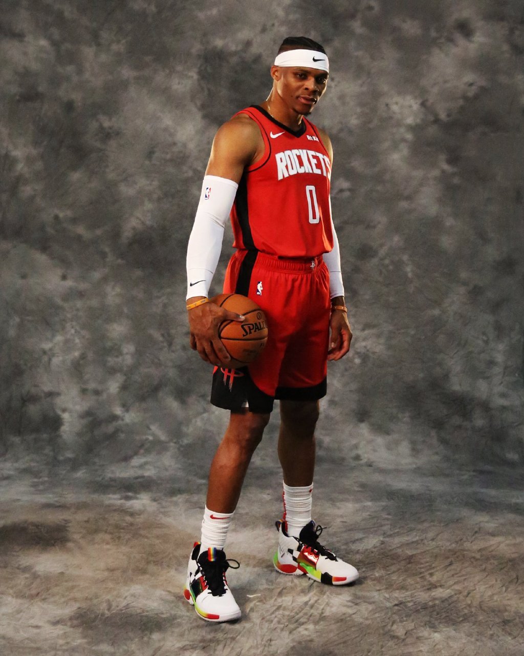 克罗斯：皇马与曼城都缺乏中场控制力；英超球队客场表现下滑（克罗斯：皇马与曼城中场掌控力不足，英超球队客场状态走低）